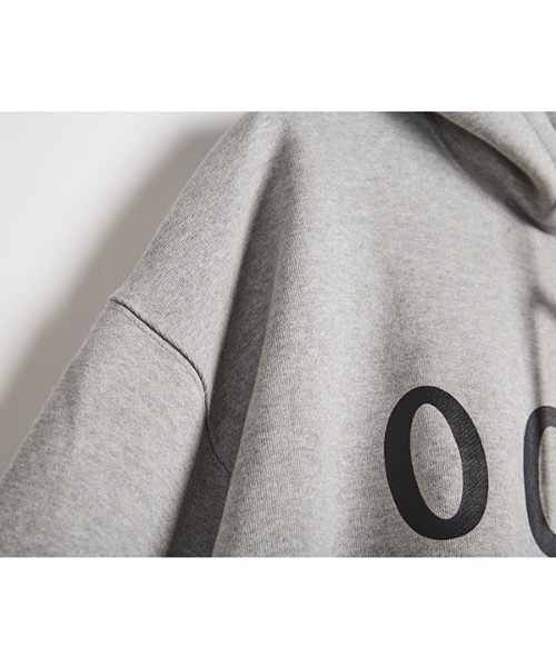 SARANAGI(サラナギ)の「【SARANAGI 】オクトフーディ / OCTO HOODIE(パーカー・レディース・ブラック/グレー・MEDIUM/LARGE)」の4枚目の写真