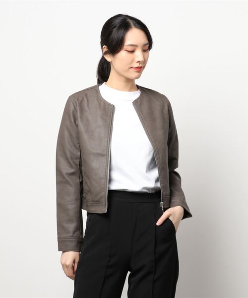 STYLEBLOCK（スタイルブロック）の「PUレザーノーカラーライダースジャケット（ライダースジャケット・レディース・ベージュ/アッシュグレー/キャメル/ブラック・L/M）」の3枚目の写真