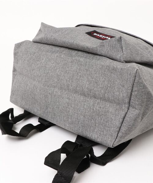 EASTPAK(イーストパック )の「【EASTPAK/イーストパック】バックパック PADDED PAKR(バックパック/リュック・メンズ・ライトグレー/ネイビー/スミクロ・FREE)」の7枚目の写真