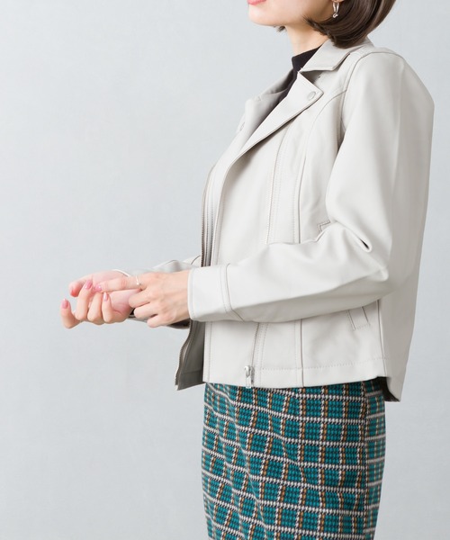 SpRay（スプレイ）の「フェイクレザーライダース（ライダースジャケット・レディース・グレイッシュベージュ/ブラック/ブラウン/モカ・FREE）」の15枚目の写真