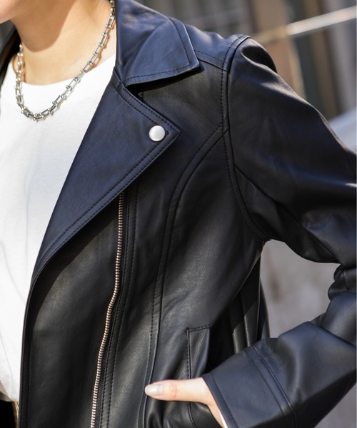 SpRay（スプレイ）の「フェイクレザーライダース（ライダースジャケット・レディース・グレイッシュベージュ/ブラック/ブラウン/モカ・FREE）」の7枚目の写真