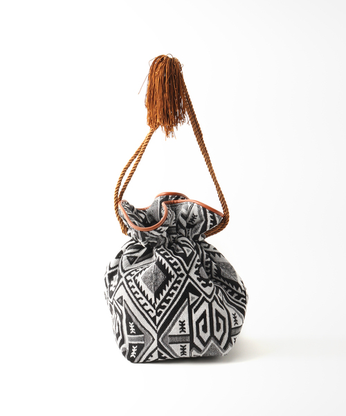 Simplicite（サンプリシテ）の「ジャガードキンチャクバッグ◆（ショルダーバッグ・レディース・ブラック/オレンジ・FREE）」の22枚目の写真