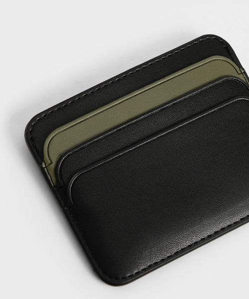 CHARLES & KEITH（チャールズ & キース）の「ツートーン マルチスロットカードホルダー / Two-Tone Multi Slot Card Holder（カードケース・レディース・ブラック/オリーブ/ブルー系その他4・XXS）」の4枚目の写真