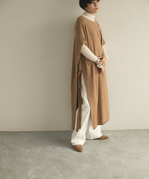 marjour(マージュール)の「SHEER TURTLE KNIT(Tシャツ/カットソー・レディース・ブラック/アイボリー/サーモンピンク/グレー・M)」の13枚目の写真