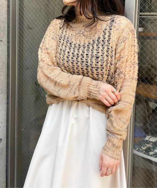 Meli rich(メリーリッチ)の「ローゲージメッシュニットプルオーバー(ニット/セーター・レディース・アイボリー/ブルー/グリーン/モカ/グレー/オフホワイト/オレンジ/ブラウン・MEDIUM)」の4枚目の写真