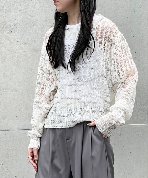 Meli rich(メリーリッチ)の「ローゲージメッシュニットプルオーバー(ニット/セーター・レディース・アイボリー/ブルー/グリーン/モカ/グレー/オフホワイト/オレンジ/ブラウン・MEDIUM)」の9枚目の写真