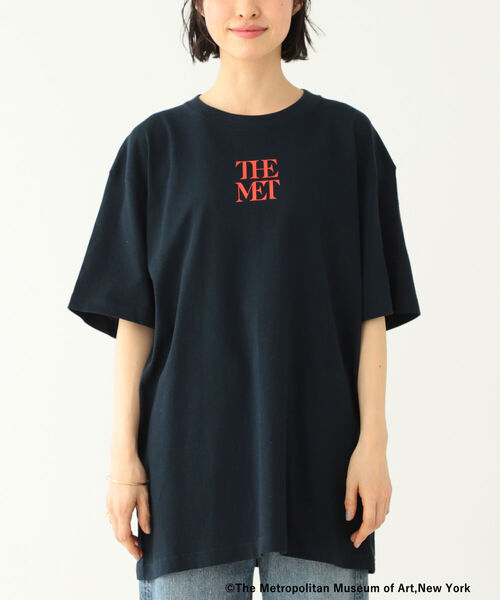 BEAMS BOY（ビームスボーイ）の「THE MET × BEAMS BOY / MINI LOGO T（Tシャツ/カットソー・レディース・ネイビー/オフホワイト・X-LARGE）」の15枚目の写真