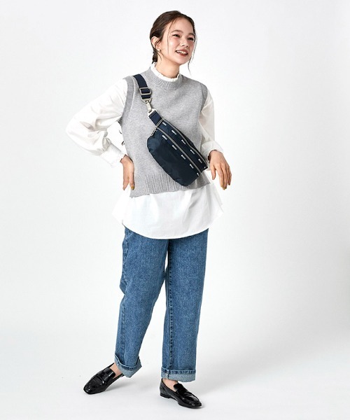 レスポ  ESSENTIAL BELT BAGダークブルー C  ベルトバック LeSportsac（レスポートサック）の「ESSENTIAL BELT BAG ダーク