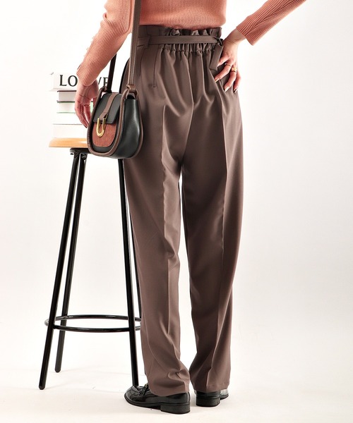 Brownie（ブラウニー）の「Brownie ベルト付 ハイウエストテーパードパンツ（その他パンツ・レディース・イエロー/ダークブラウン/アイボリー/ピンク/グリーン・FREE）」の20枚目の写真