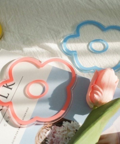 Made in I（メイドインアイ）の「アクリルフラワーモチーフコースター（ランチョンマット/テーブルウェア・レディース・ピンク/イエロー/オレンジ/ブルー/グリーン・FREE）」の8枚目の写真