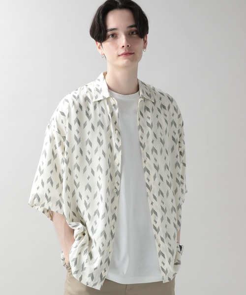 3連休特価！off-white レーヨンシャツ　総柄 セール】ジオメトリック柄/レーヨンシャツ（シャツ/ブラウス