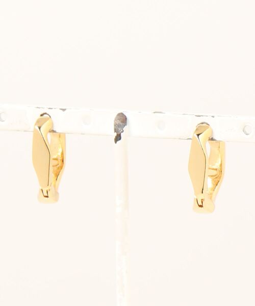 REDYAZEL（レディアゼル）の「メタルデザインピアス（イヤリング・レディース・ゴールド/シルバー・FREE）」の4枚目の写真