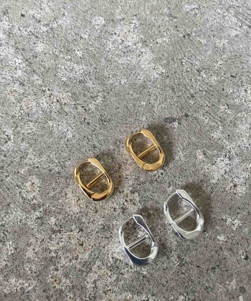 REDYAZEL（レディアゼル）の「メタルデザインピアス（イヤリング・レディース・ゴールド/シルバー・FREE）」の3枚目の写真