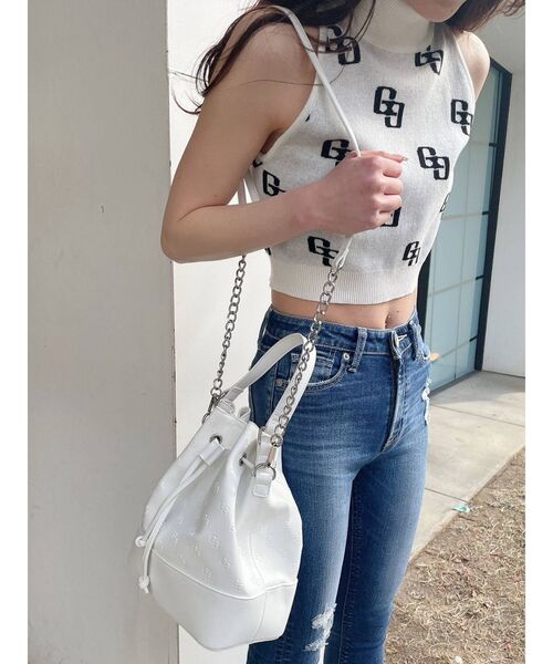 GYDA(ジェイダ)の「GG PATTERN エンボス2WAY drewstringバッグ(ハンドバッグ・レディース・オフホワイト/ブラック・FREE)」の5枚目の写真