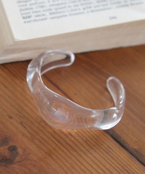 LEPSIM（レプシィム）の「プックリクリアバングル　298419（バングル/リストバンド・レディース・ブラウン/グリーン/クリア・ONE SIZE）」の3枚目の写真