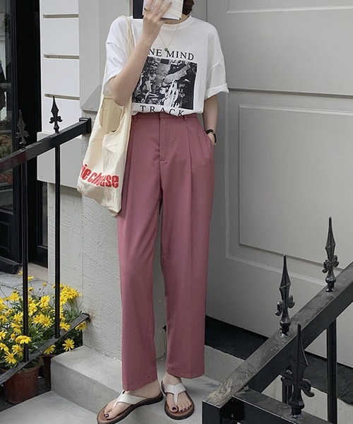 DAY CLOSET(デイ クローゼット)の「レディース タック入りストレートカラースラックス(スラックス・レディース・スモークピンク/ブラック/オフホワイト/カーキブラウン・M/L/S)」の18枚目の写真