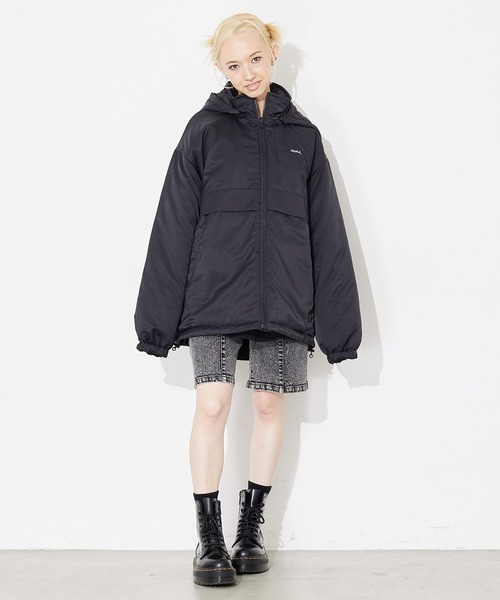 X-girl(エックスガール)の「REVERSIBLE QUILTED JACKET(ナイロンジャケット・レディース・ホワイト/ブラック/グリーン・M/S)」の20枚目の写真
