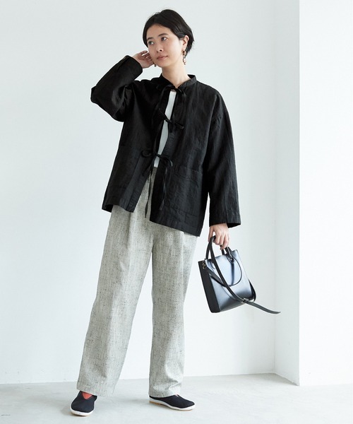 yuni(ユニ )の「Slub Cotton/Nylon ribon shirt jacket(ノーカラージャケット・レディース・ホワイト/ブラック/ピンクベージュ・FREE)」の20枚目の写真