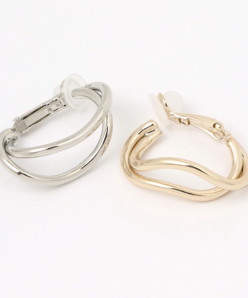 LAKOLE（ラコレ）の「ねじれフープイヤリング / 298761（イヤリング・レディース・その他1/その他2・FREE）」の4枚目の写真