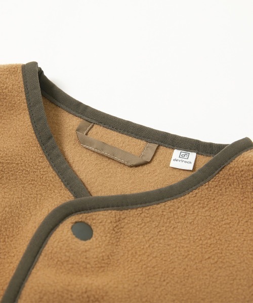 devirock（デビロック）の「エアリーフリース カーディガン（カーディガン/ボレロ・キッズ・カーキ/ライトブラウン/ピンクベージュ/スミクロ/サックスブルー系・110cm/100cm/120cm/130cm/140cm/150cm/160cm）」の14枚目の写真