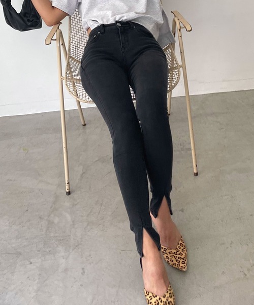 CHERI since1985(シェリ)の「スリットスキニーパンツ ブラックパンツ(デニムパンツ・レディース・ブラック・S/M/L)」の4枚目の写真