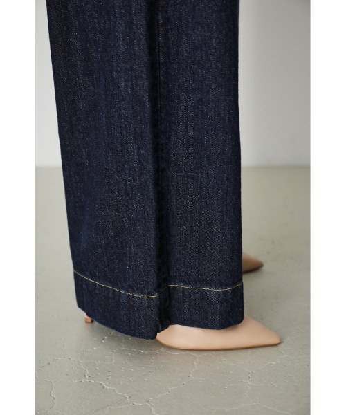 AZUL by moussy（アズールバイマウジー）の「DARTS DENIM WIDE Ⅱ/ダーツデニムワイドⅡ（デニムパンツ・レディース・ワンウォッシュ/ブラック・SMALL/LARGE/MEDIUM/X-SMALL）」の7枚目の写真