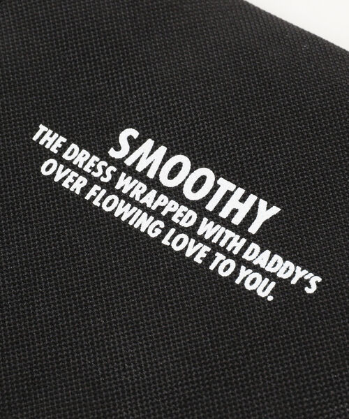 こども ビームス(コドモビームス)の「SMOOTHY / 外付け ポーチ(ポーチ・キッズ・ブラック/オリーブ・ONE SIZE)」の4枚目の写真