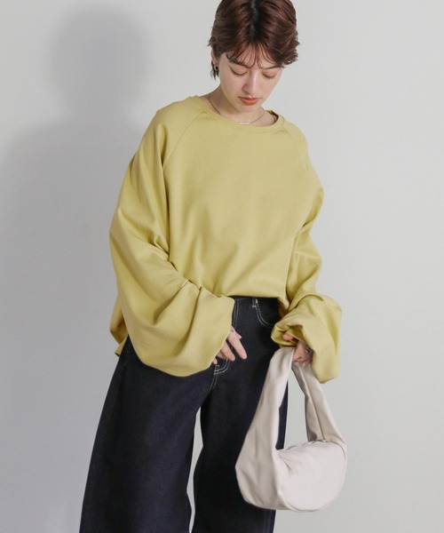 select MOCA(セレクトモカ)の「【サイズ展開あり】ボリュームスリーブオーバーカットソー(Tシャツ/カットソー・レディース・ブラック/オフホワイト/グリーン/ベージュ/ライトグレー/チャコールグレー/ブラウン・FREE/SMALL)」の19枚目の写真