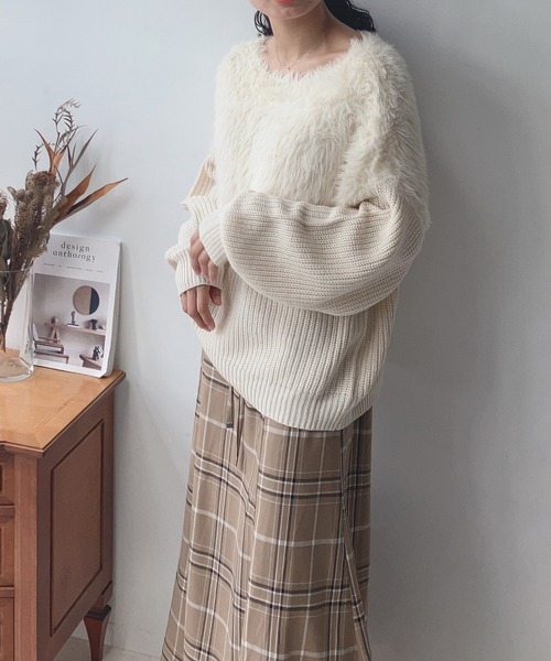 AS KNOW AS plus（アズノゥアズプラス）の「♪シャギー切替ゆるニット（ニット/セーター・レディース・ブルー/グリーン/アイボリー/グレイッシュベージュ/マスタード/ブルーグレー/グレー系/ブルー系/ブルー系その他/ボルドー・FREE）」の15枚目の写真