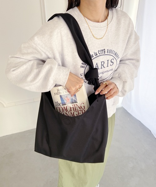 MYMOOD.(マイムード)の「【A4サイズ収納可】2WAYノットハンドルトートバッグ(トートバッグ・レディース・ブラック/アイボリー・FREE)」の5枚目の写真