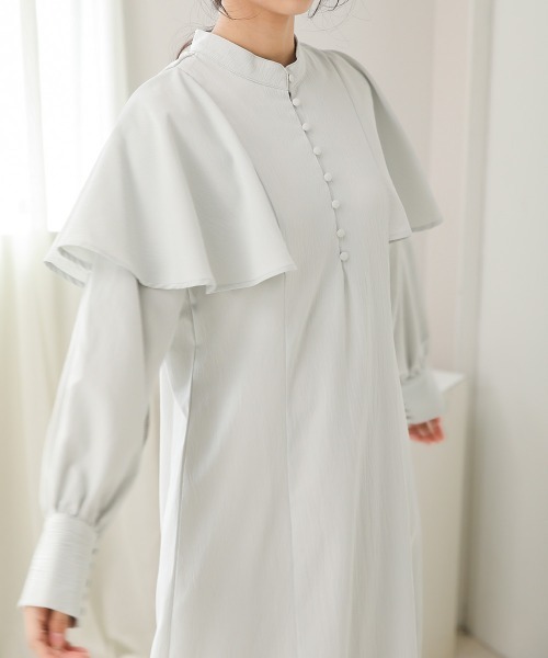 Bab(バブ)の「ケープ袖スリットワンピース(ワンピース・レディース・グレー/ベージュ/アイボリー・M)」の17枚目の写真