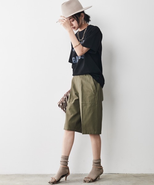 CHIC STYLE(シックスタイル)の「<大きいサイズ>ロゴプリントTシャツ シックスタイル(Tシャツ/カットソー・レディース・オフホワイト/ブラック・4L/LL/3L/5L/L)」の19枚目の写真