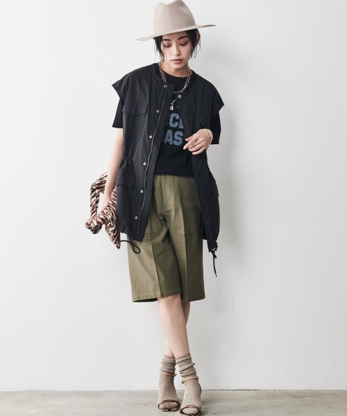 CHIC STYLE(シックスタイル)の「<大きいサイズ>ロゴプリントTシャツ シックスタイル(Tシャツ/カットソー・レディース・オフホワイト/ブラック・4L/LL/3L/5L/L)」の20枚目の写真