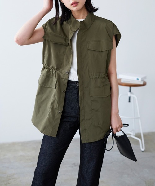 LIAN（リアン）の「ナイロンタッチドロストミリタリーベスト（ベスト・レディース・ブラック/カーキ/アイボリー・FREE）」の3枚目の写真