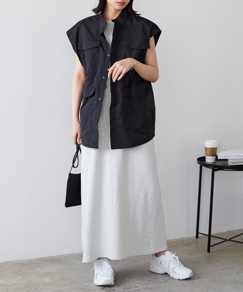 LIAN（リアン）の「ナイロンタッチドロストミリタリーベスト（ベスト・レディース・ブラック/カーキ/アイボリー・FREE）」の5枚目の写真