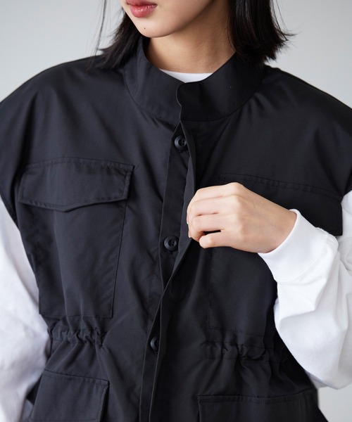 LIAN（リアン）の「ナイロンタッチドロストミリタリーベスト（ベスト・レディース・ブラック/カーキ/アイボリー・FREE）」の7枚目の写真