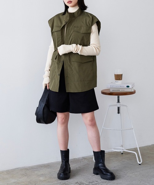 LIAN（リアン）の「ナイロンタッチドロストミリタリーベスト（ベスト・レディース・ブラック/カーキ/アイボリー・FREE）」の17枚目の写真