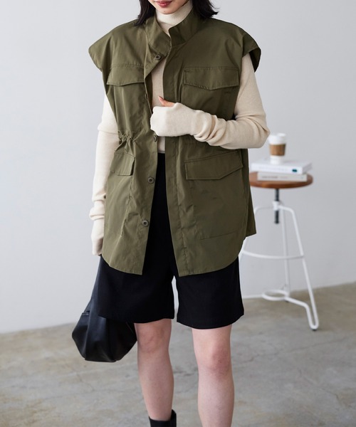 LIAN（リアン）の「ナイロンタッチドロストミリタリーベスト（ベスト・レディース・ブラック/カーキ/アイボリー・FREE）」の18枚目の写真