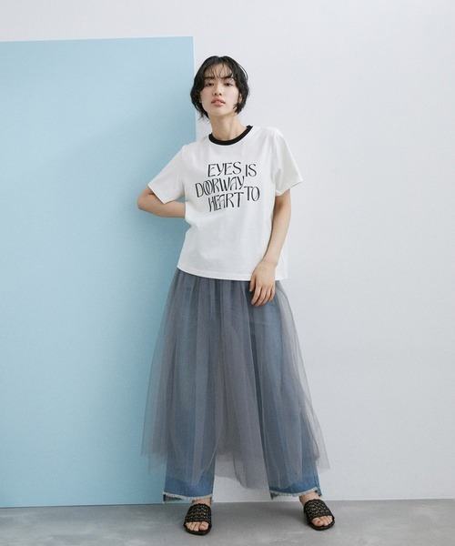 ADAM ET ROPE'（アダムエロペ）の「【サステナブル・WEB限定】ロゴプリントトリムTシャツ（Tシャツ/カットソー・レディース・ホワイト/ブラック/ブルー・FREE）」の10枚目の写真