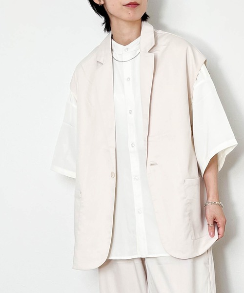 Anytime Songs（エニータイムソングス）の「TRシングルテーラードカラージレ（ベスト・メンズ・オフホワイト/グリーン/ブラック/モカ/ベージュ/サックスブルー・LARGE/X-LARGE/MEDIUM）」の2枚目の写真