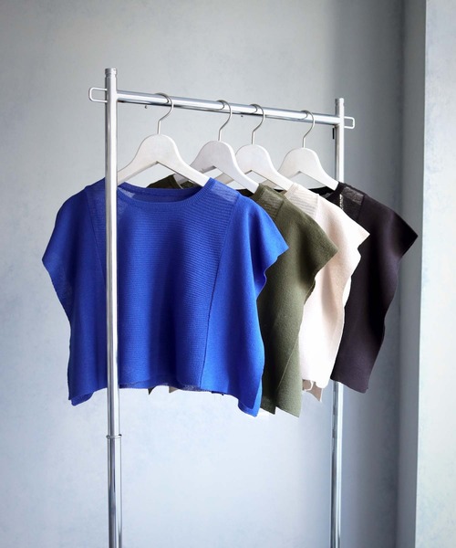 cheriella（シェリエラ）の「【cheriella】スクエアスリーブシアーショートニット SQUARE SLEEVE SHEER SHORT KNIT（ニット/セーター・レディース・ブルー/ライトベージュ/ブラック/カーキ・M）」の6枚目の写真