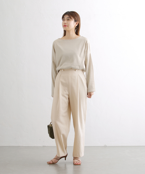 La TOTALITE（ラトータリテ）の「パールボタンウエストタックパンツ（スラックス・レディース・ベージュ系その他/ネイビー・36/38）」の3枚目の写真