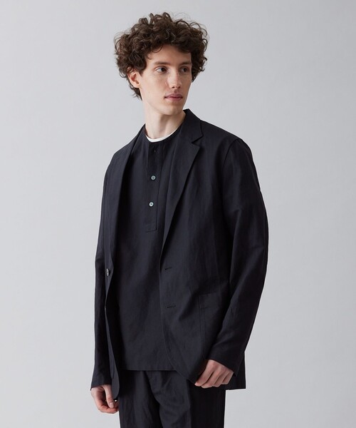 UNFILO（アンフィーロ）の「ライトリネン テーラード ジャケット（テーラードジャケット・メンズ・ブラック系/パイングリーン系/ベージュ系・LARGE/MEDIUM）」の2枚目の写真