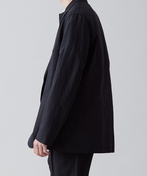 UNFILO（アンフィーロ）の「ライトリネン テーラード ジャケット（テーラードジャケット・メンズ・ブラック系/パイングリーン系/ベージュ系・LARGE/MEDIUM）」の16枚目の写真