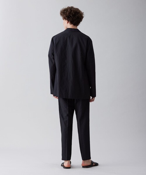 UNFILO（アンフィーロ）の「ライトリネン テーラード ジャケット（テーラードジャケット・メンズ・ブラック系/パイングリーン系/ベージュ系・LARGE/MEDIUM）」の4枚目の写真