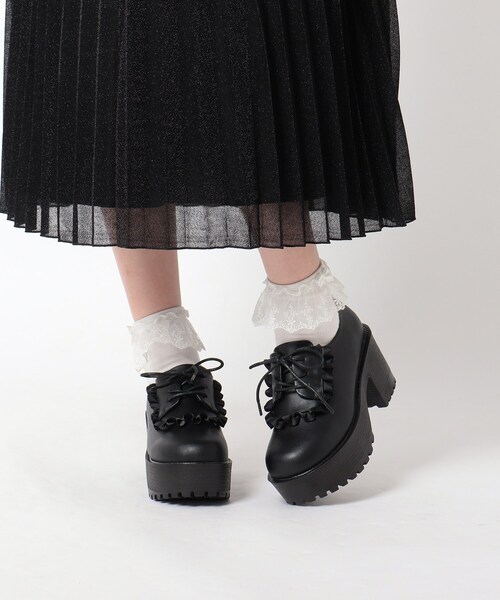 cs T&P(シーエスティーアンドピー)の「フリルマニッシュ厚底シューズ(パンプス・レディース・アイボリー/ブラック/ダークブラウン・S/M/L/LL)」の19枚目の写真