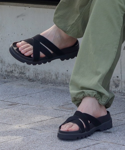 Dedes（デデス）の「軽量厚底 ストラップサンダル スライドサンダル（サンダル・メンズ・ブラック系1/ブラック系2・M/L/LL）」の2枚目の写真