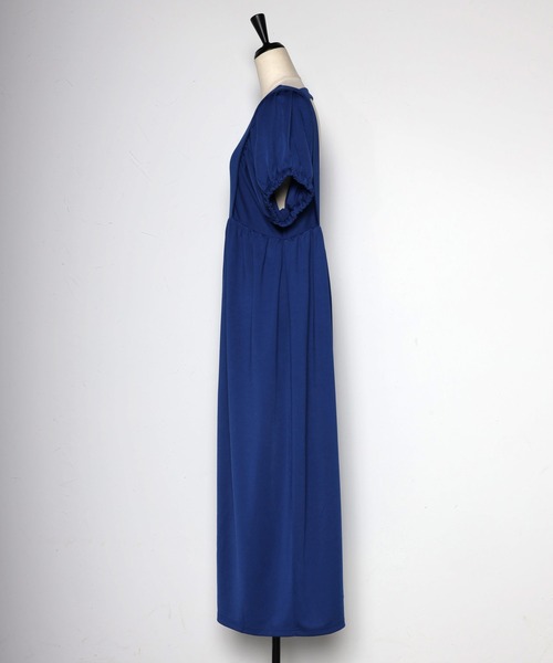 バックオープンパフスリーブコクーンワンピース