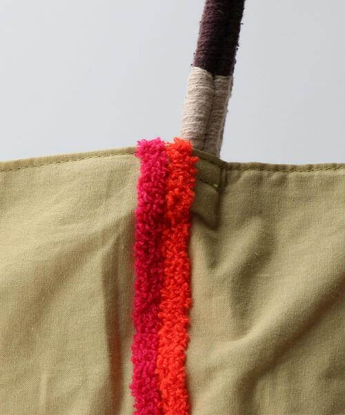 beej（ビージ）の「【別注】＜beej＞ストライプ刺繍 トートバッグ（トートバッグ・レディース・ベージュ/オフホワイト・FREE）」の19枚目の写真