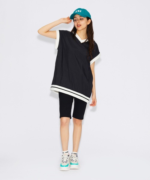 FOREVER 21（フォーエバー トゥエンティーワン）の「カットハーフレギンス（その他パンツ・レディース・ブルー系その他2/オフホワイト/ブラック・SMALL/MEDIUM）」の5枚目の写真